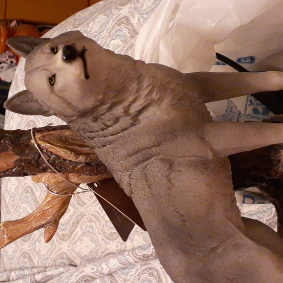 DWK wolf lamp - Picture 1 of 6
